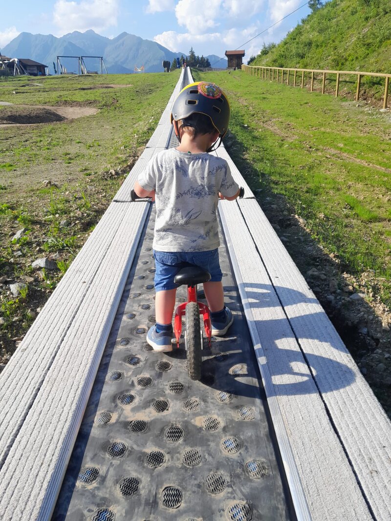 Bike skill park online